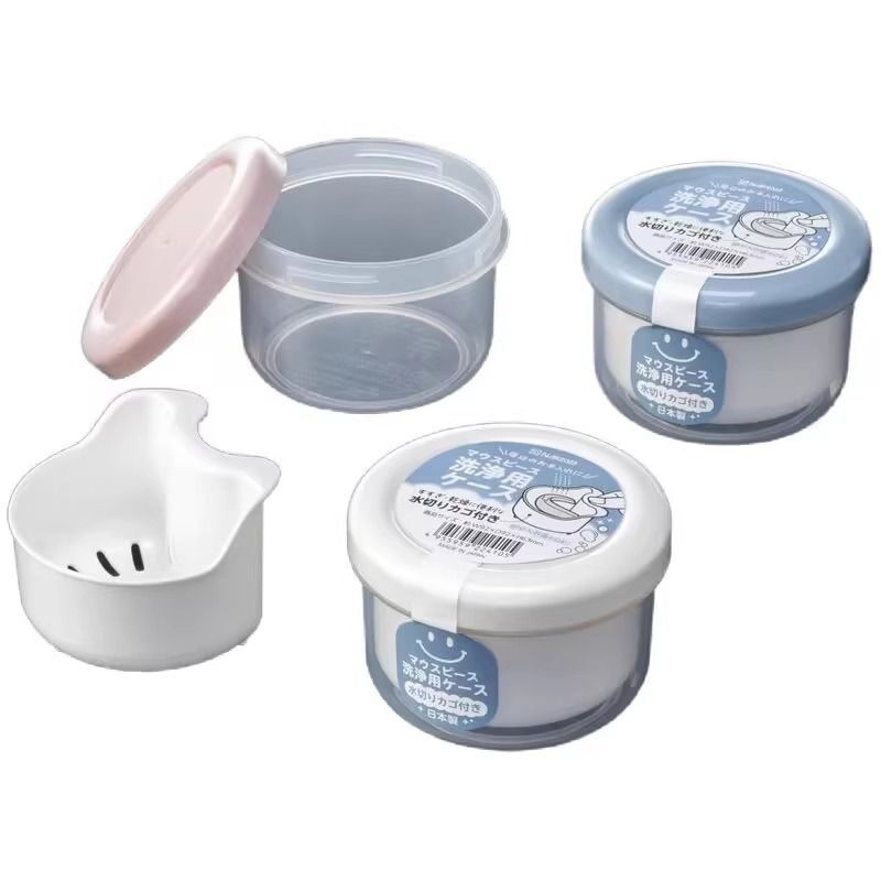 Portable Denture Storage Case with Drain Basket Elderly Retainer Cleaning Soaking Container-Color random