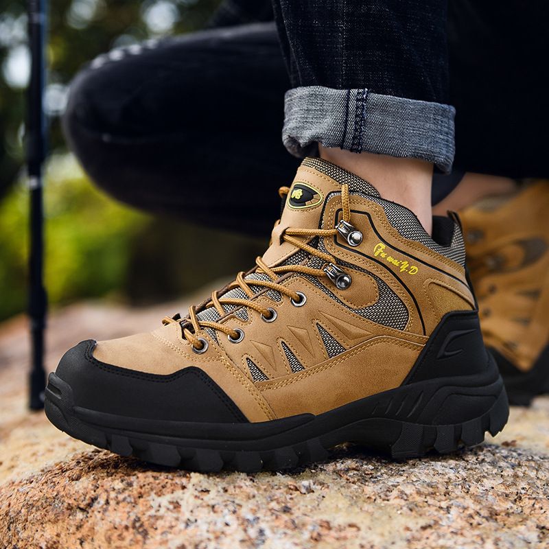 Men Hiking Shoes Minsi Xiusi Mid Top Anti Slip WN-9903-1 khaki 42