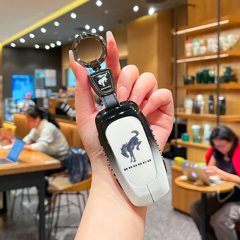 Fragrant car island Jiangling Liema Key Case 3 Button Standard 3-button gradient black and white single bag + black leather rope buckle