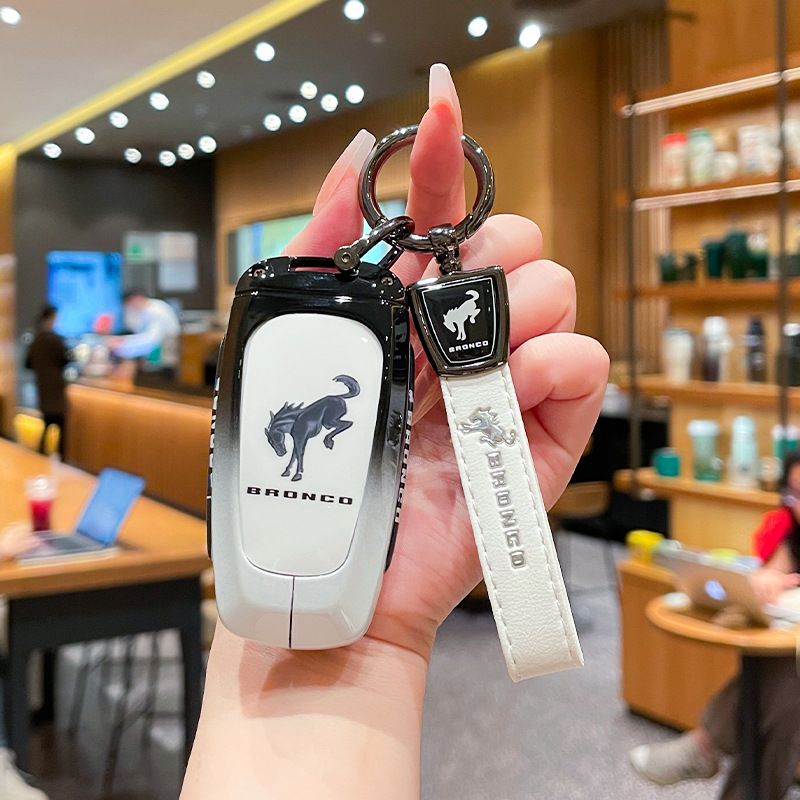 Fragrant car island Jiangling Liema Key Case 3 Button Standard 3-button gradient black and white single bag + black leather rope buckle