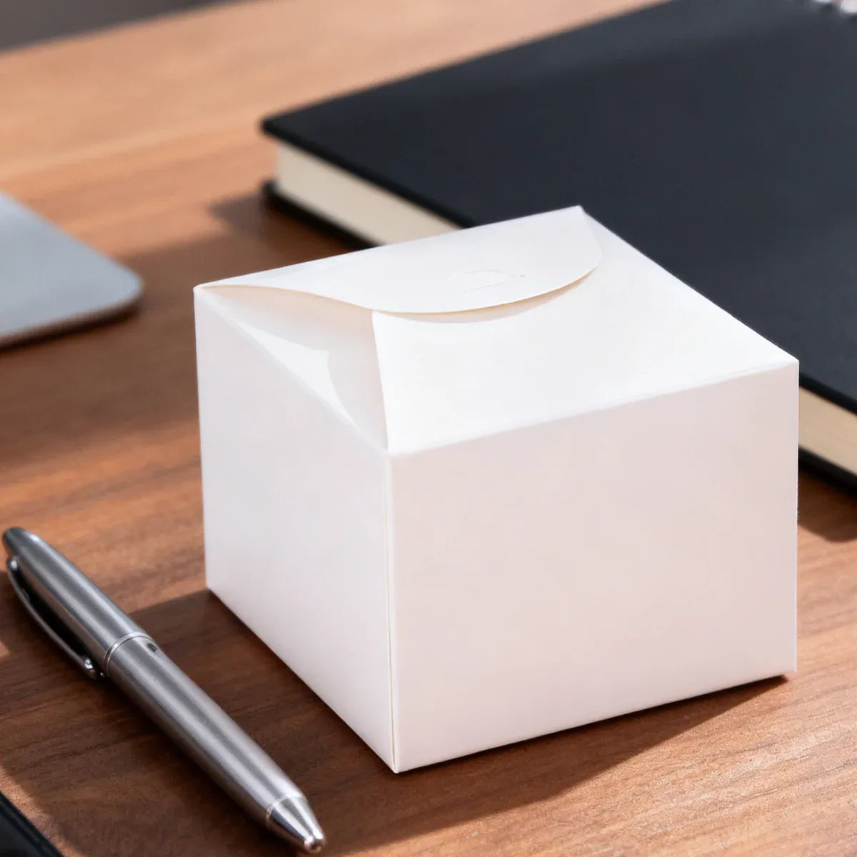 100PCS Kraft Paper Pastry Boxes Square Cake Boxes for Dessert and Bakery Packaging - L