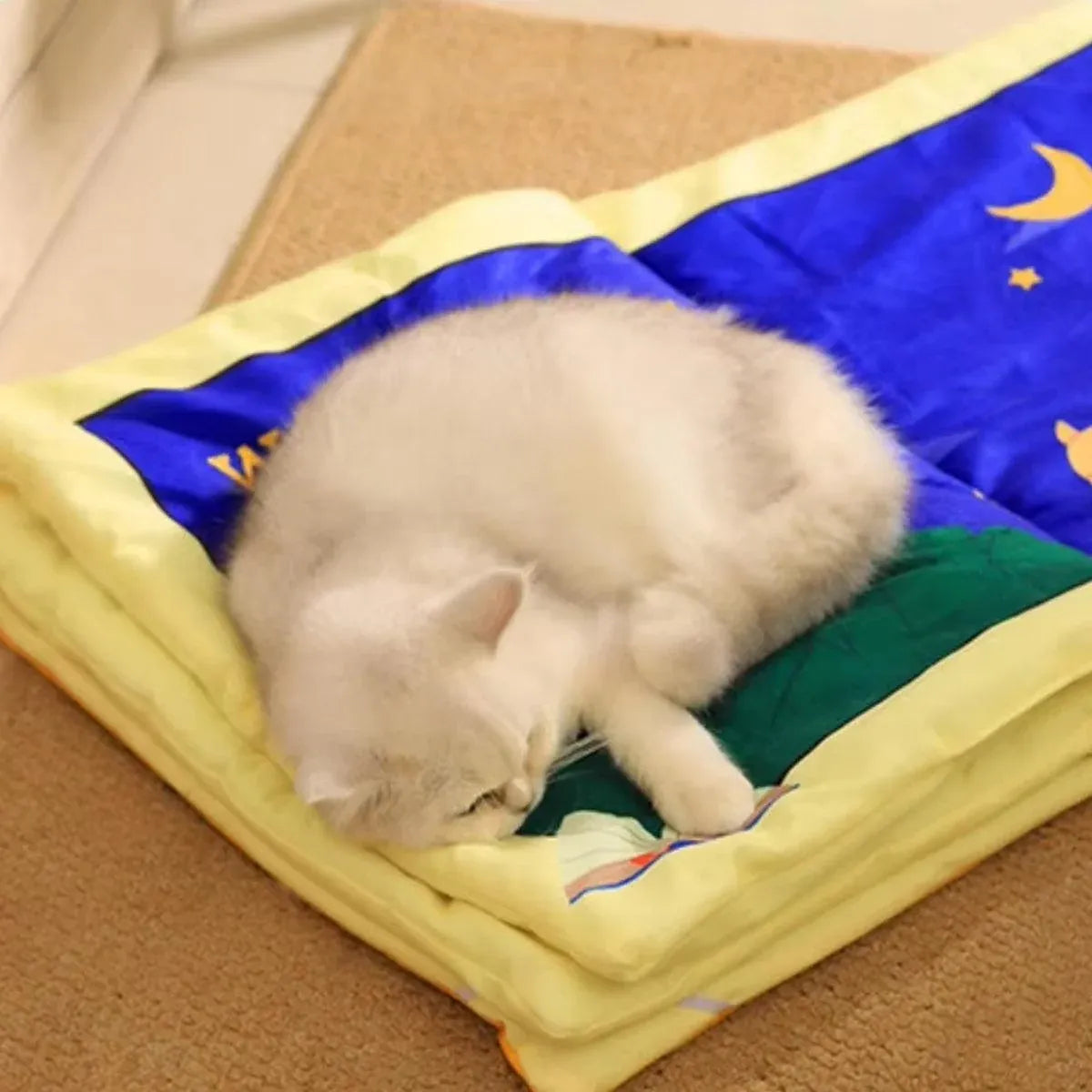 Foldable Cat Sleeping Mat Pet Bed Comfortable Soft Cushion for Cats and Kittens