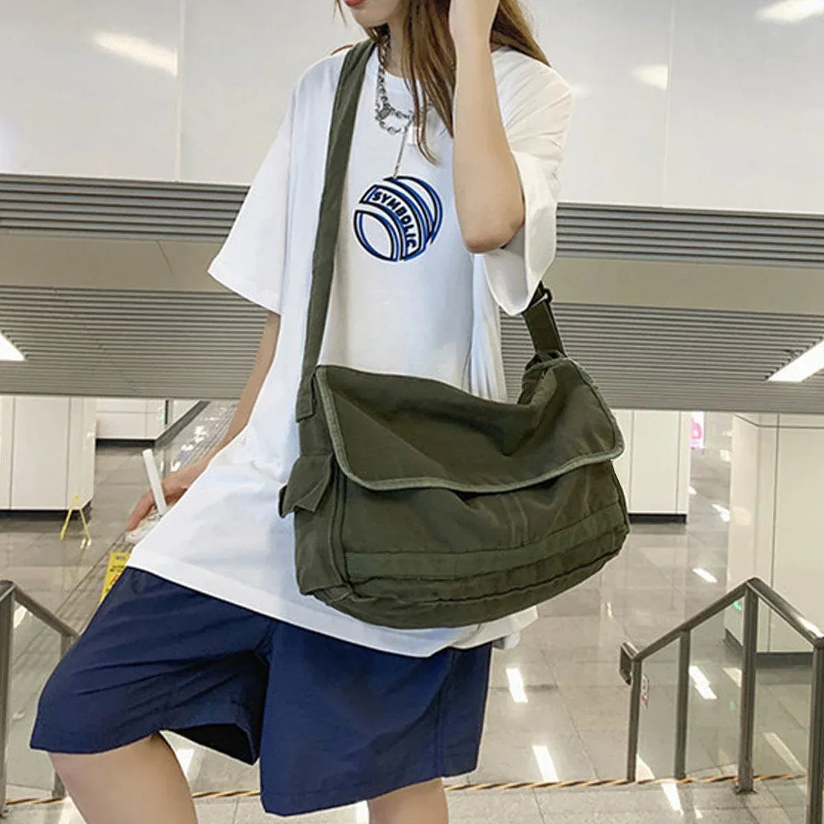 Green Messenger Shoulder Bag for Men Women Casual Work Travel and Daily Use
