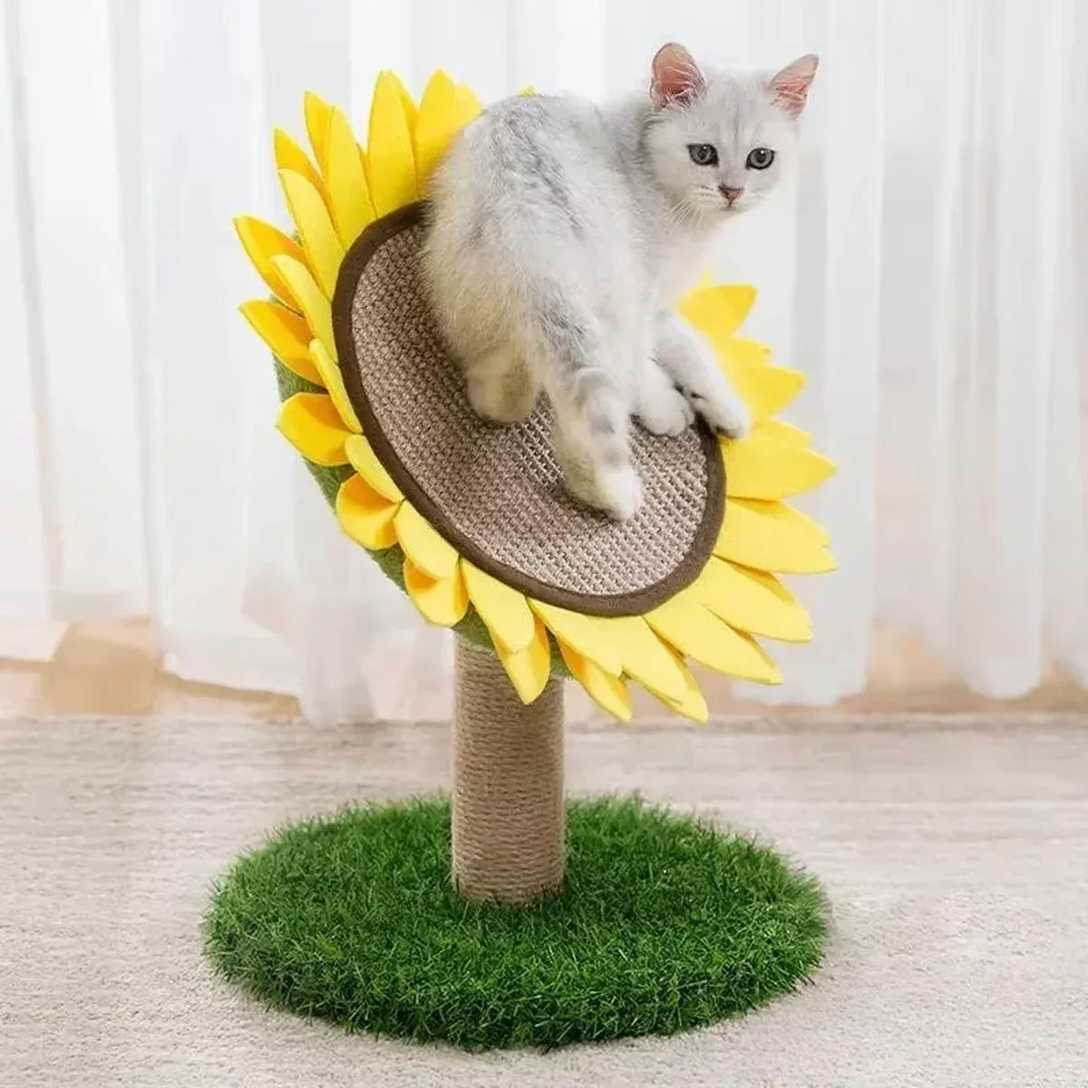 Sunflower Shaped Cat Scratcher Cat Tree Non-Shedding Durable Cardboard Material