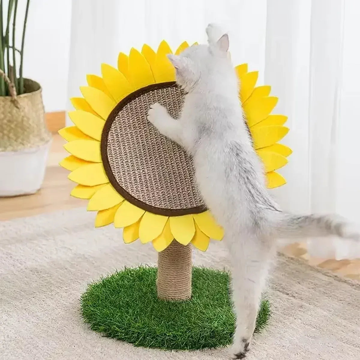 Sunflower Shaped Cat Scratcher Cat Tree Non-Shedding Durable Cardboard Material