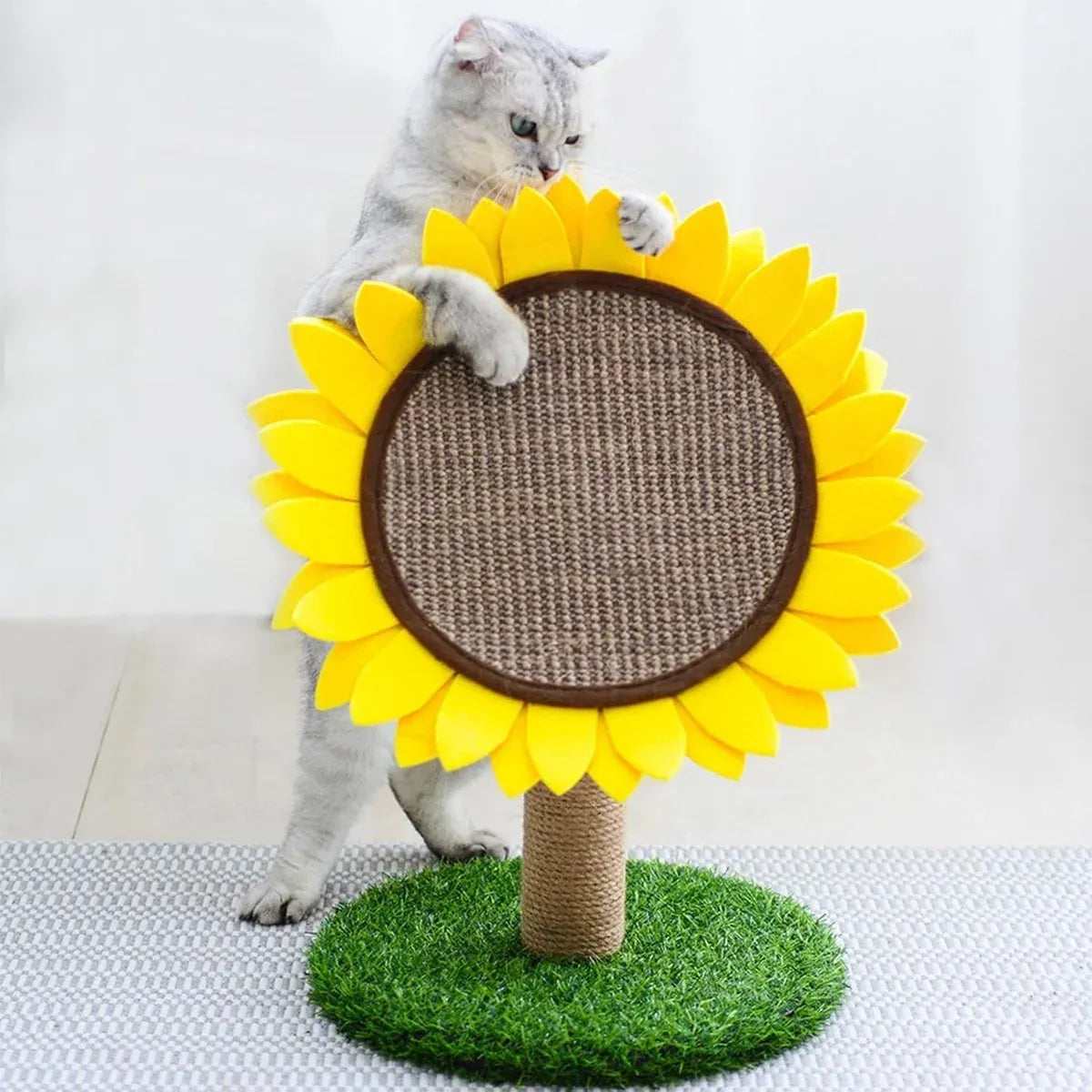 Sunflower Shaped Cat Scratcher Cat Tree Non-Shedding Durable Cardboard Material