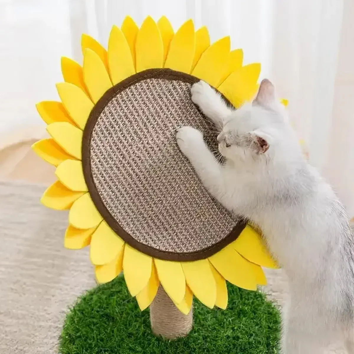 Sunflower Shaped Cat Scratcher Cat Tree Non-Shedding Durable Cardboard Material