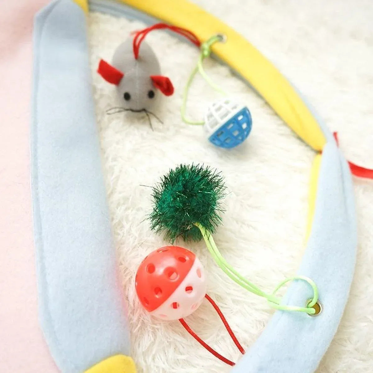 Breathable Pet Hammock Cat Bed with Fun Cartoon Bell Toy Cat Tent Supplies - Blue Polka Dots