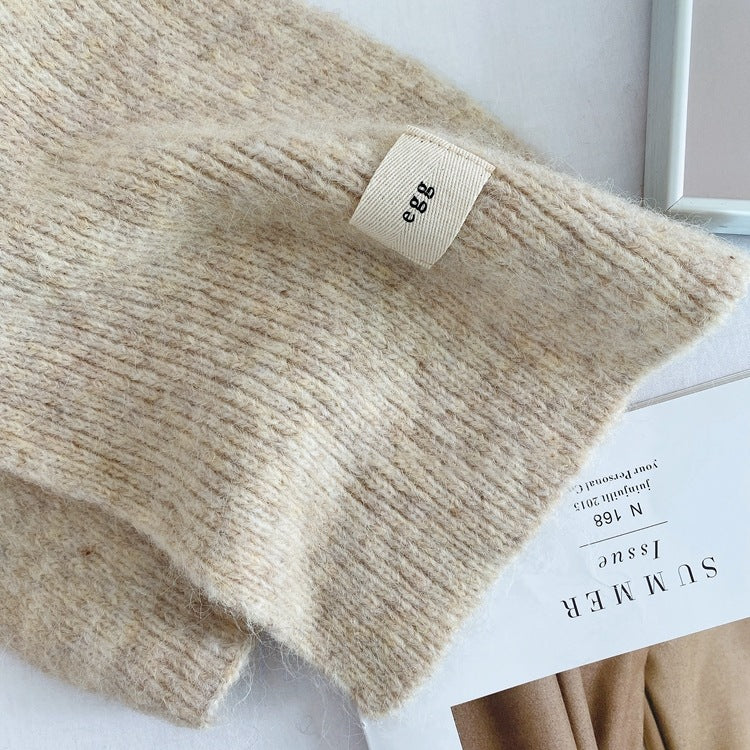 Green Cozy Knit Scarf - Soft Wool-Blend Winter Neck Wrap, Warm and Stylish