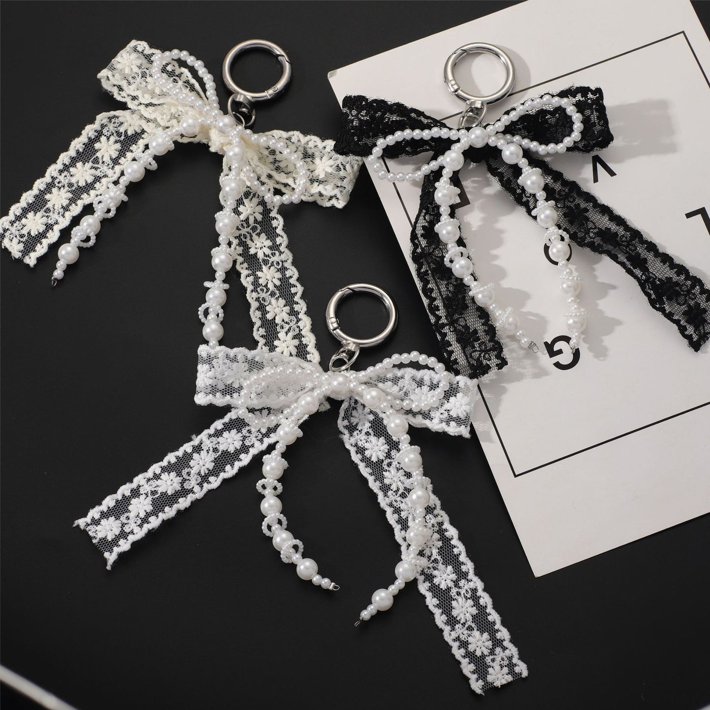 Korean Style Designer Faux Pearl and Fabric Bow Bag Charm Elegant Beige Ribbon Bow Keychain for Handbags and Car Keys