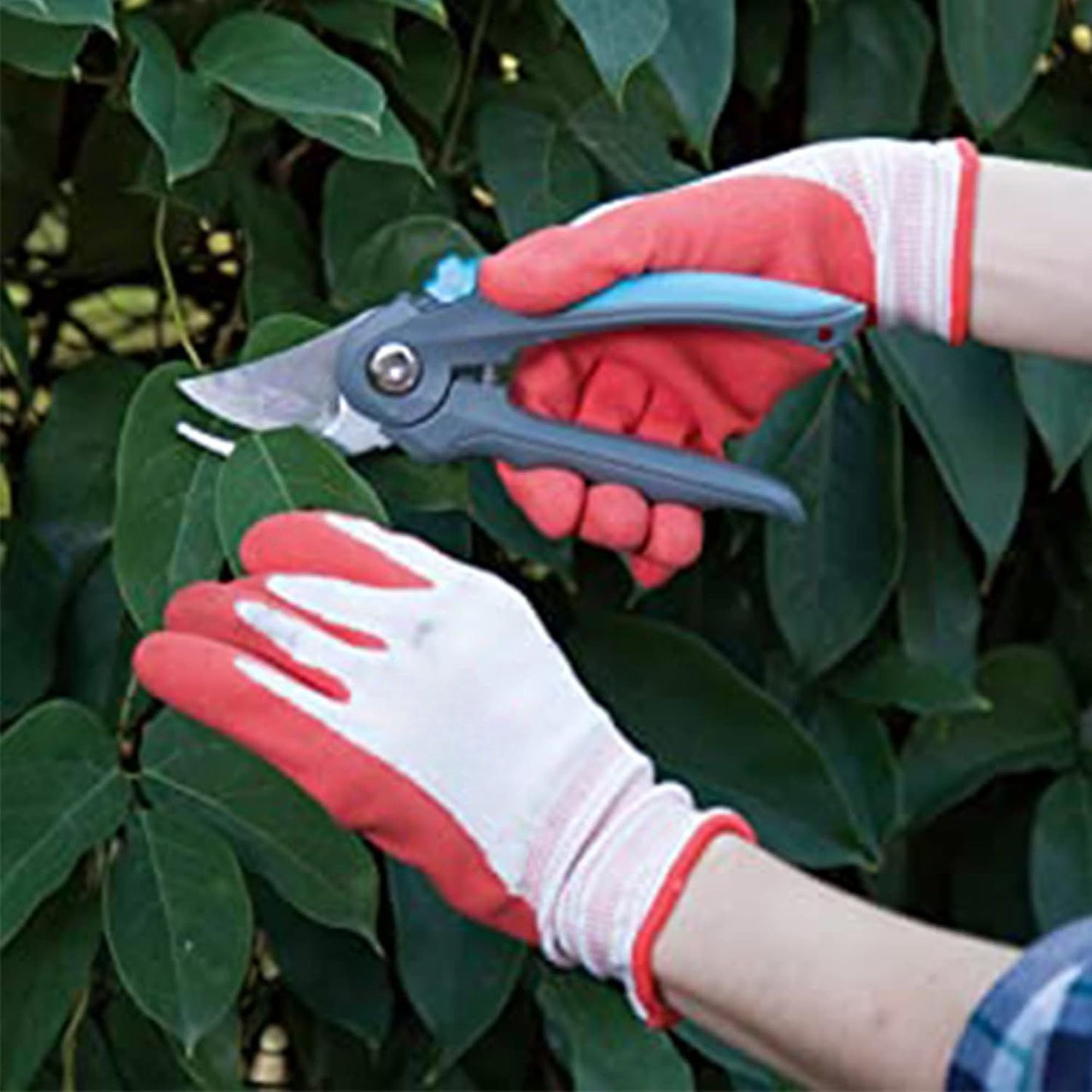 3 Pairs Red Gardening Gloves with Breathable Latex Coating - Non-Slip Protective Work Gloves for Yard Work Planting and Outdoor Maintenance - All-Day Comfort and Dexterity for Gardeners