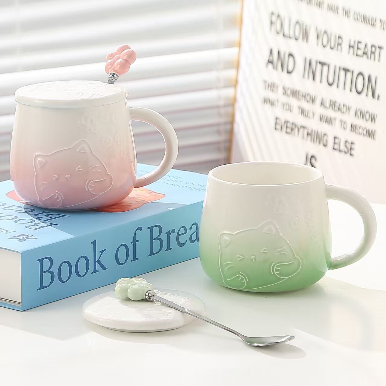 Pink Gradient Cat Ceramic Mug with Lid and Spoon - 400ml Porcelain Coffee Cup - Adorable 3D Cat Design, Pastel Colour, Gift Box Included - Ideal for Home, Office, or as a Present for Women and Cat Lovers