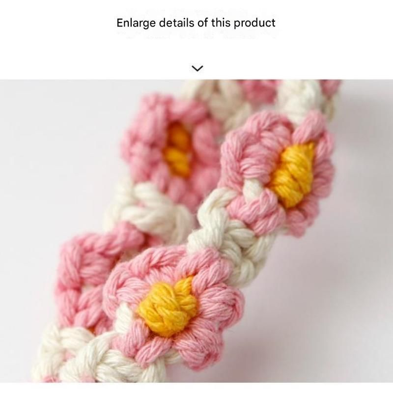Pink Boho Daisy Handmade Braided Wrist Strap Keychain – Floral Crochet Keyring with Zinc Alloy Hook (Lightweight 21g Travel & Fashion Accessory)